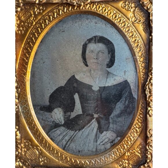 Antique Daguerreotype 1850s, Beautiful Dress, Young Husband & Wife Pair In Case - Picture 4 of 13